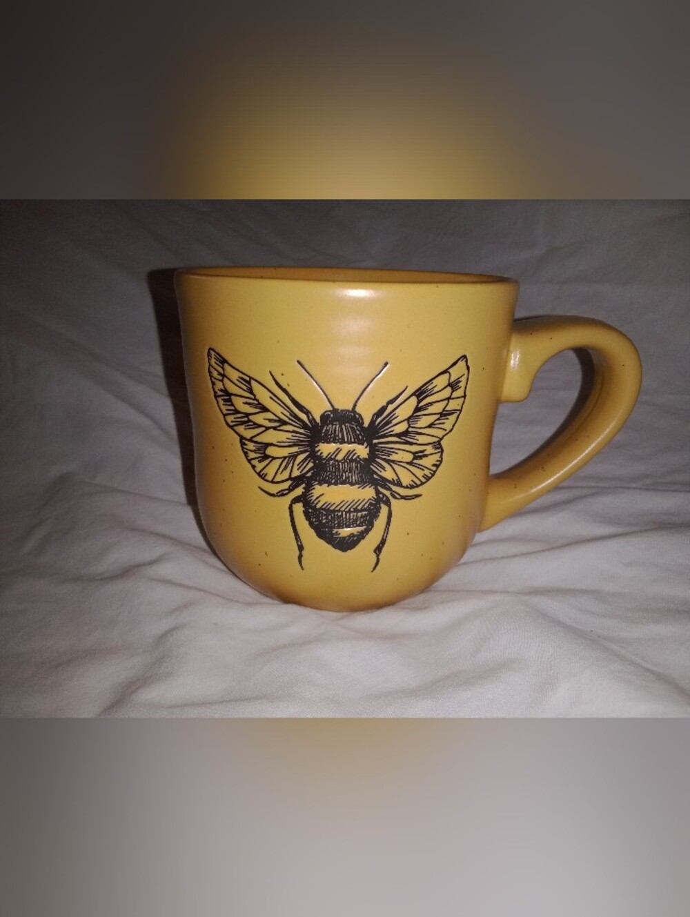 Stoneware Honey Bee Illustration Coffee Mug Cup 3 7/8" Tall